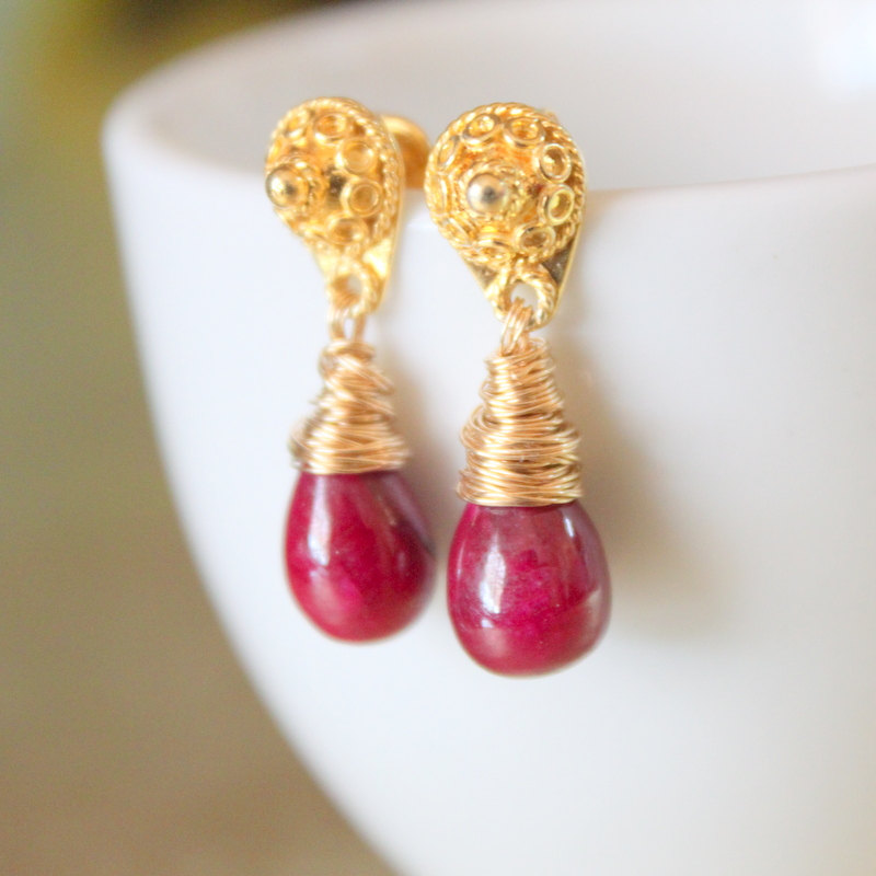 Polished Smooth Red Ruby Teardrop Gold Filigree Detailed Post Dangle Earrings
